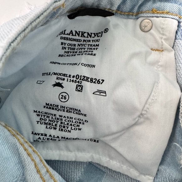 Blank NYC Barrow Patchwork Jean Shorts with Distressed Hem Size 26 - Picture 7 of 12